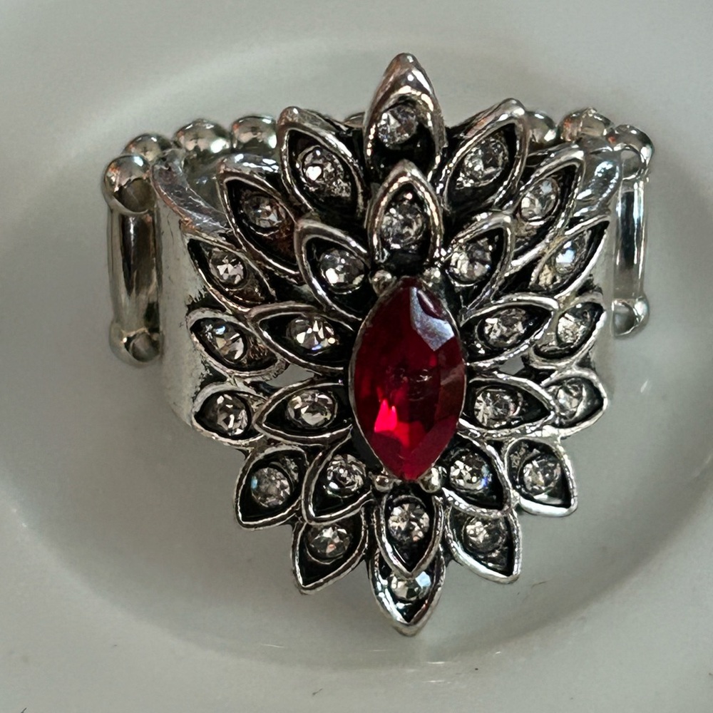 Stretch Flower Ring - image 2